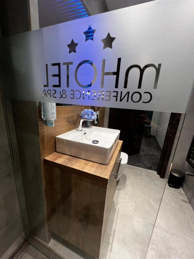 M Hotel وودج المظهر الخارجي الصورة