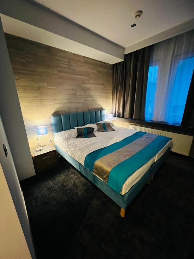 M Hotel وودج المظهر الخارجي الصورة