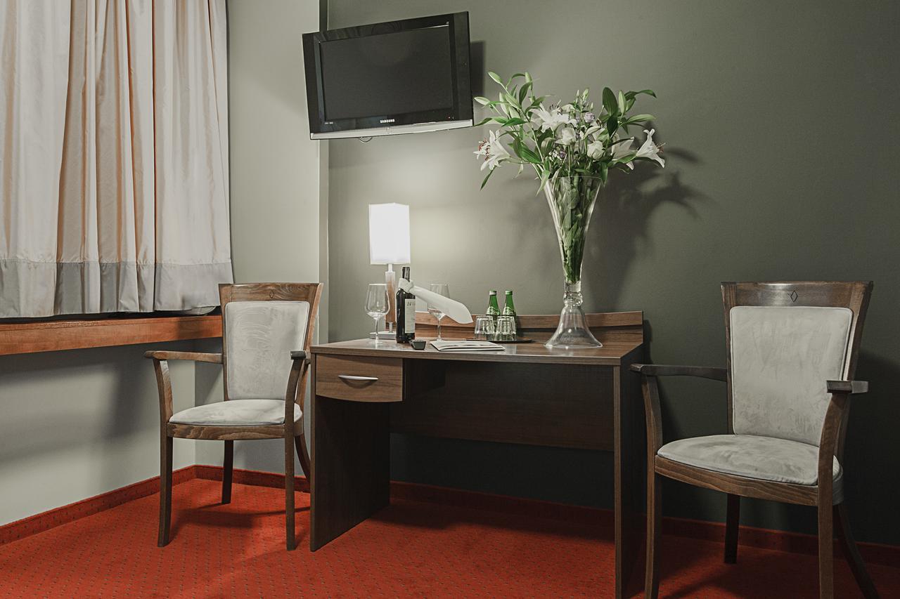M Hotel وودج المظهر الخارجي الصورة