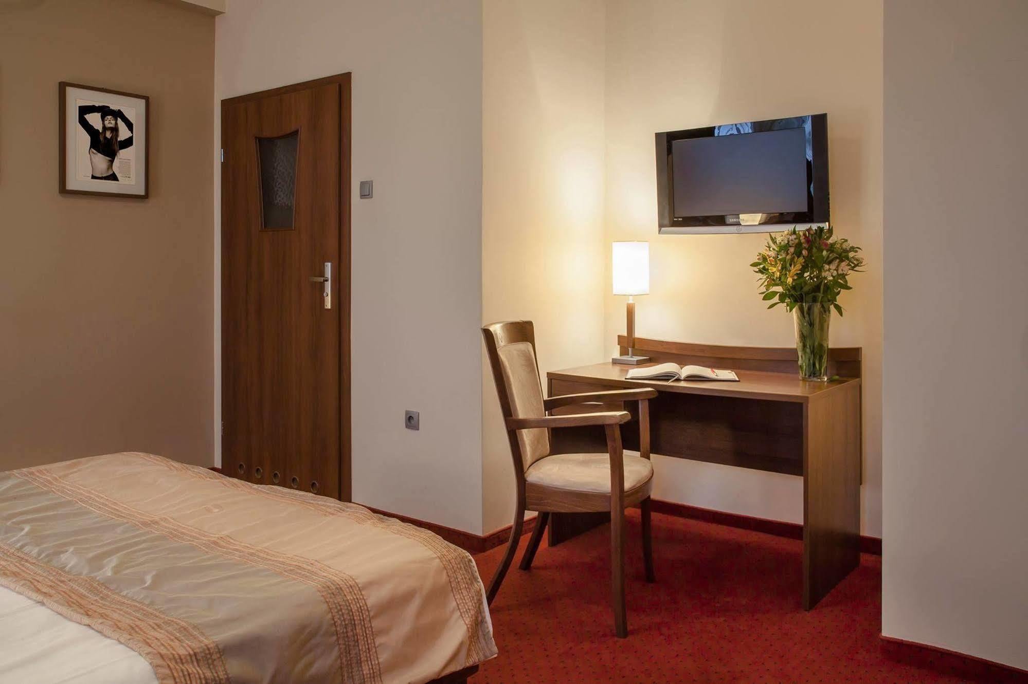 M Hotel وودج المظهر الخارجي الصورة