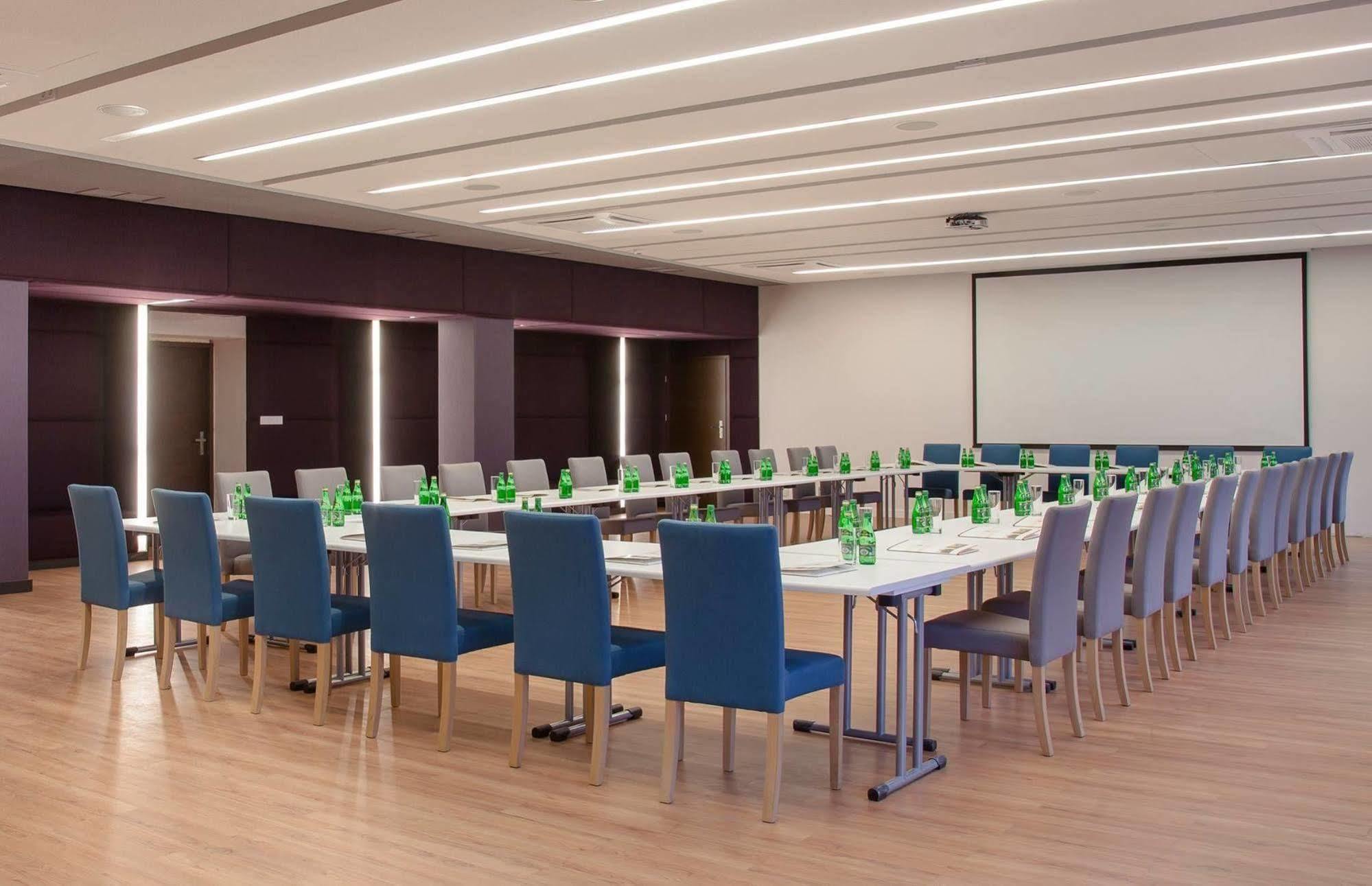 M Hotel وودج المظهر الخارجي الصورة